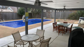 Stylish 4BR Prime Location Close to All!